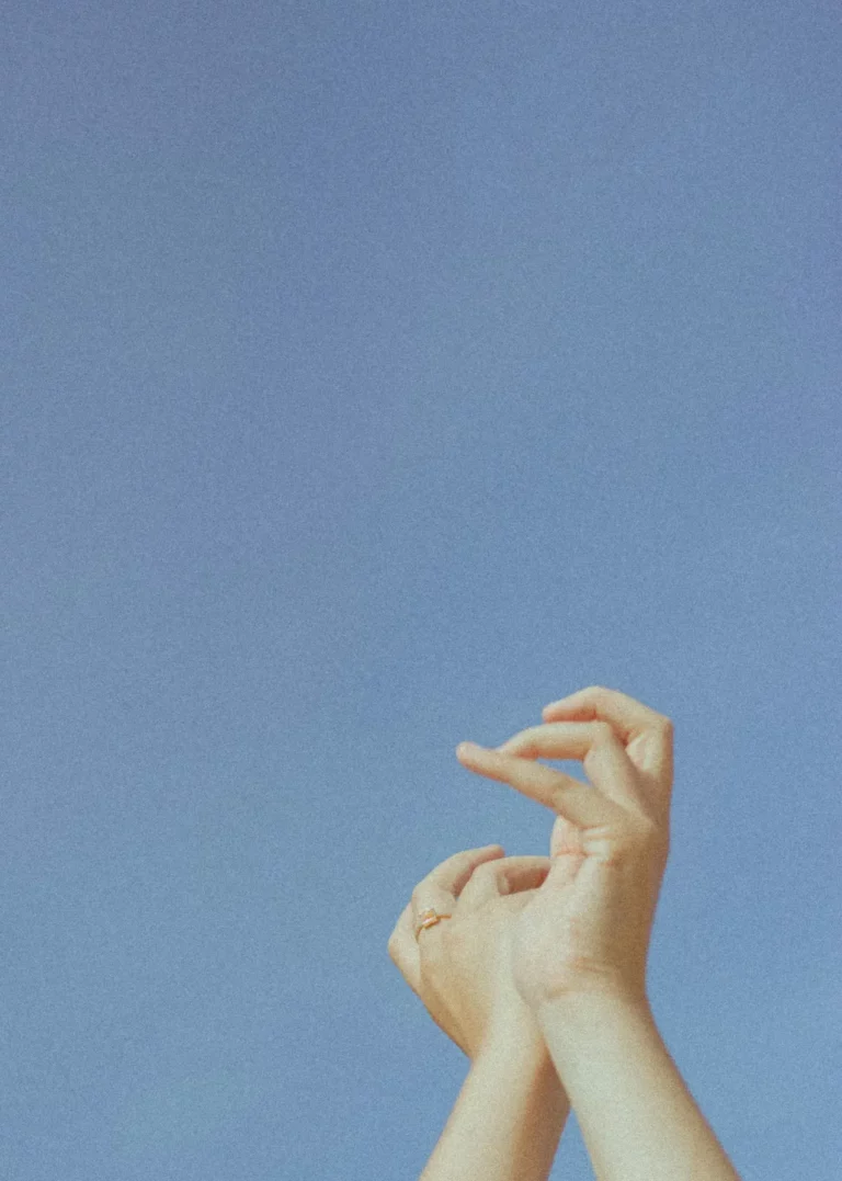 Ethereal optics iumqbuiib0q unsplash