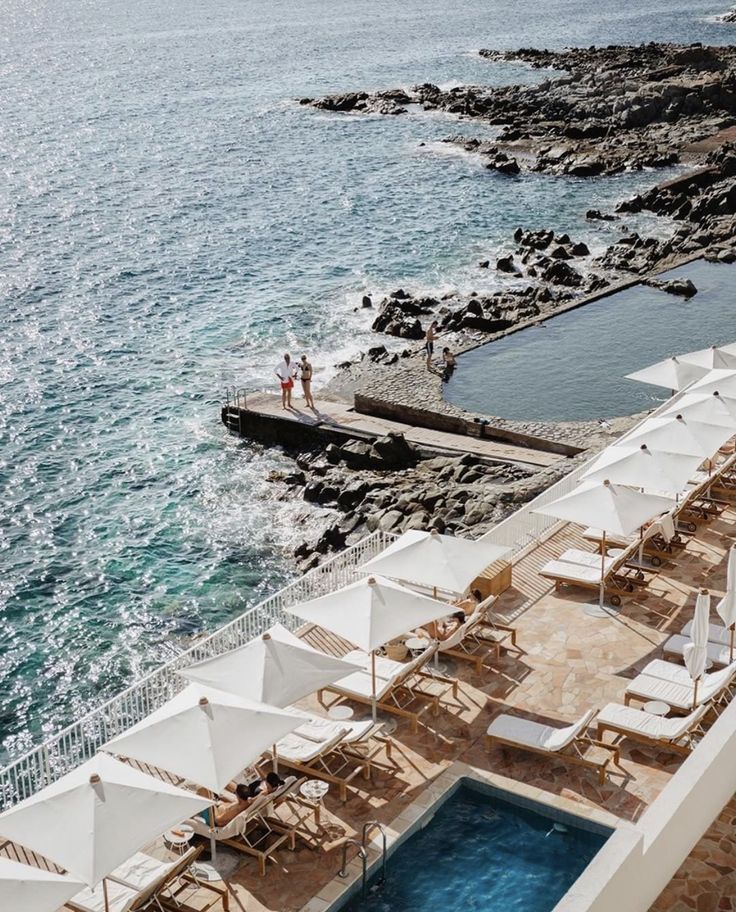 Hotel les roches rouges